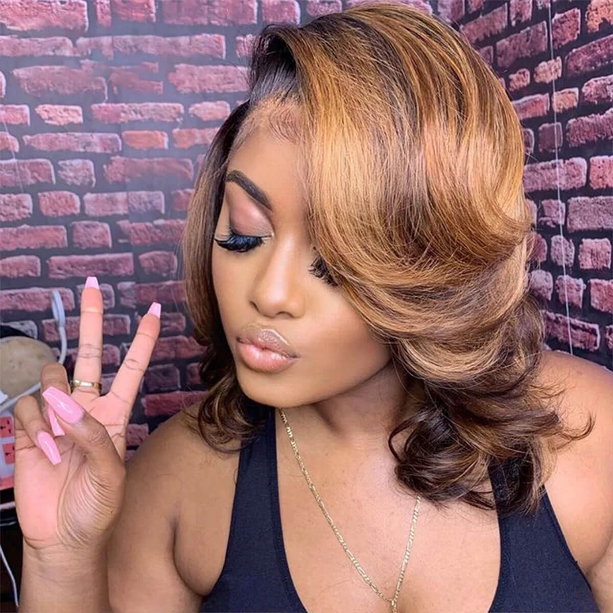Highlight Shoulder Length Wig Body Wave 4/27 Bob Wigs Honey Blonde Lace Front Wig 180% Density